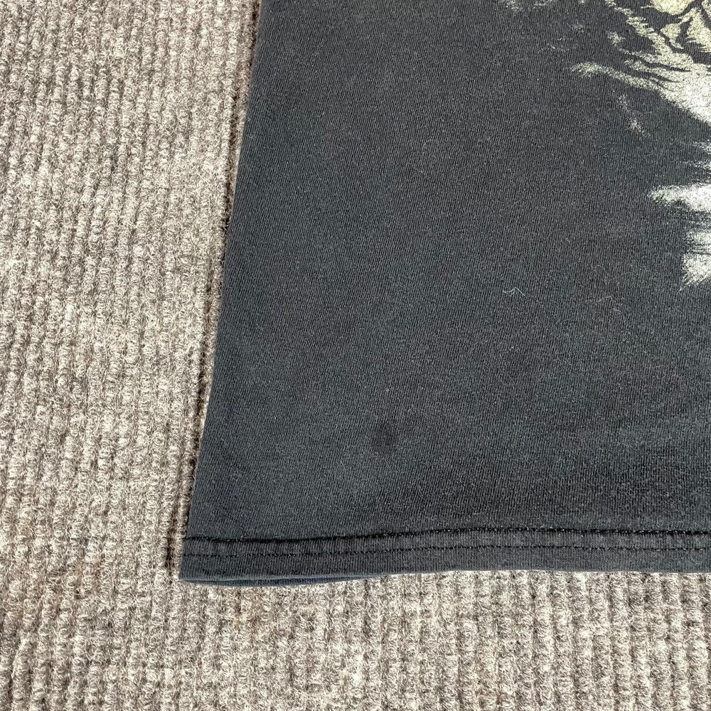 Lot of 2 Wolf T Shirts Mens Medium Black Gray Nature Outdoors AOP Graphic Wolves - Picture 3 of 11